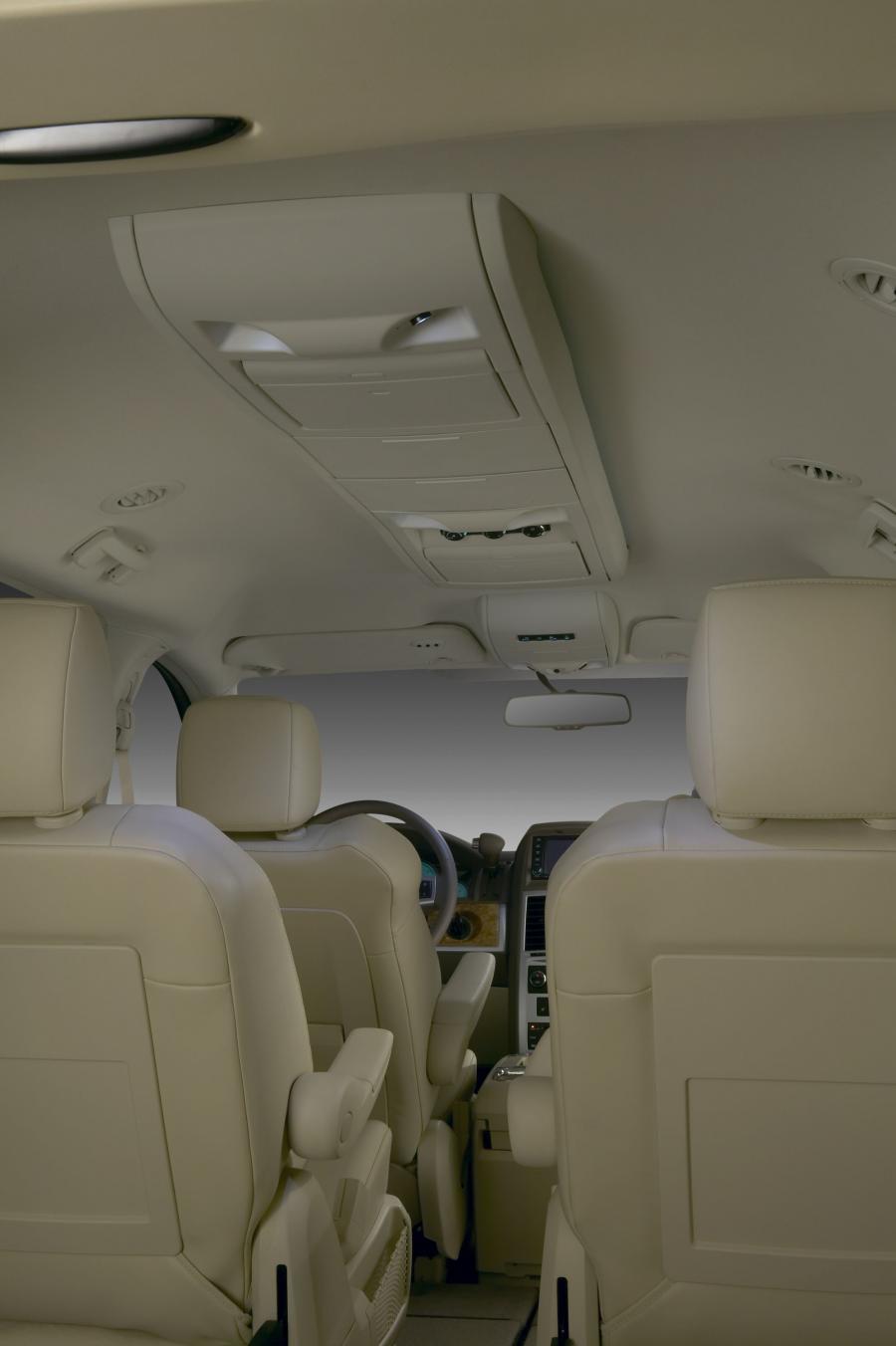  Chrysler Town & Country 2008 года  (фото 60 из 69)